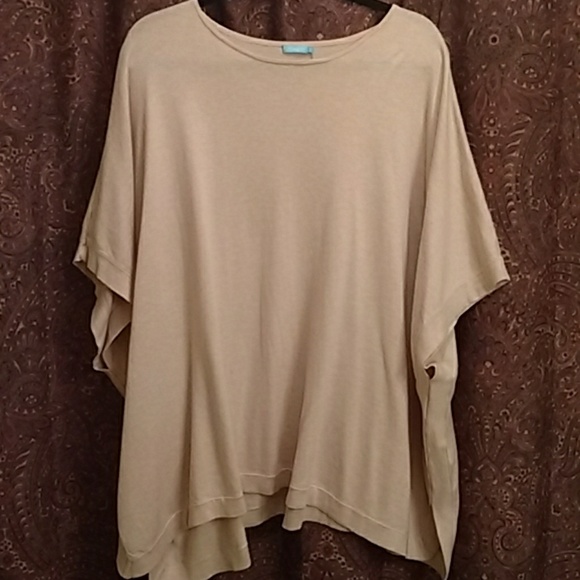 One size poncho w/ sleeves - Picture 2 of 2